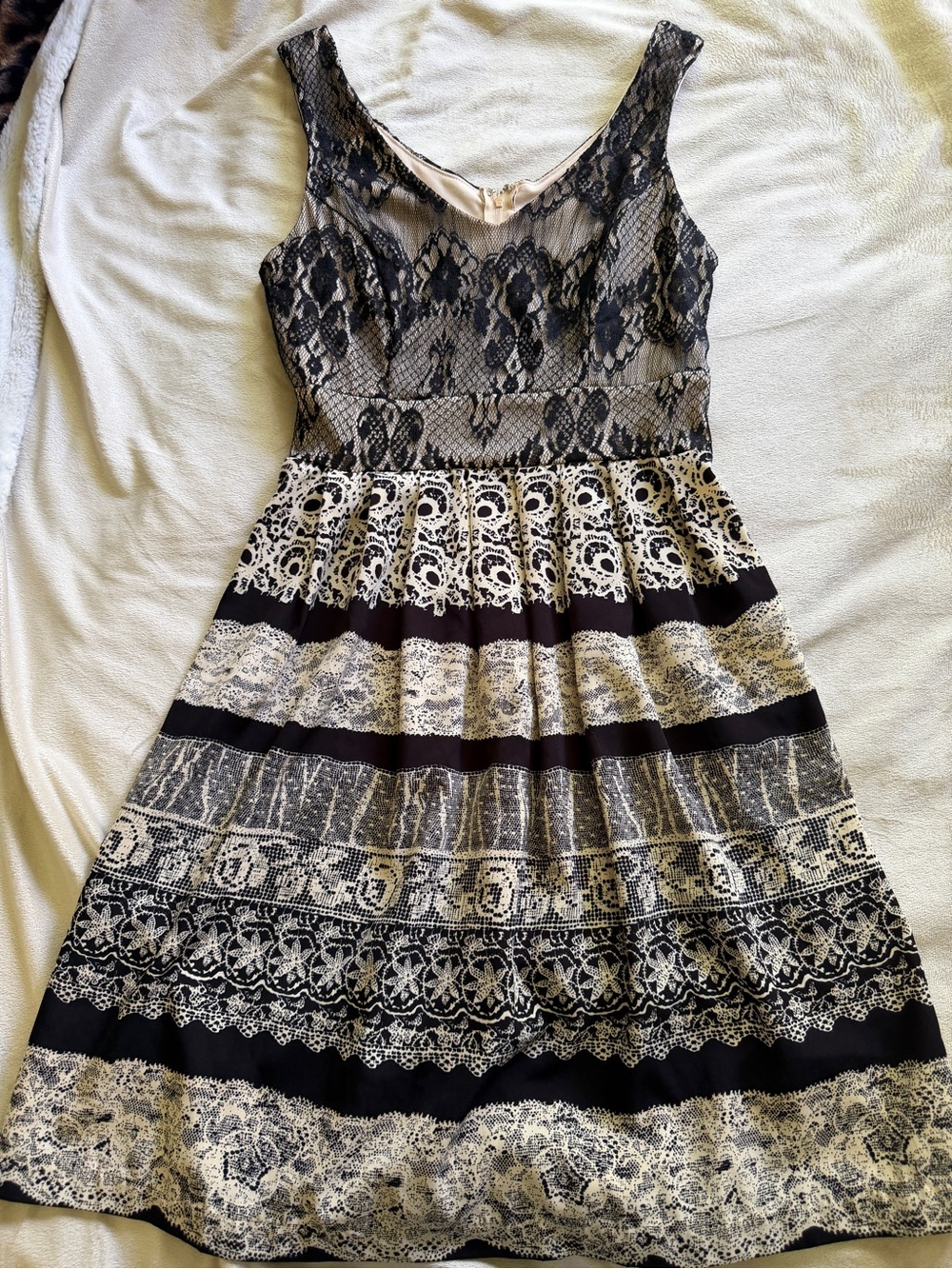 A-List by Wrapper Black Cream Lace Fit & Flare Dress Size 6